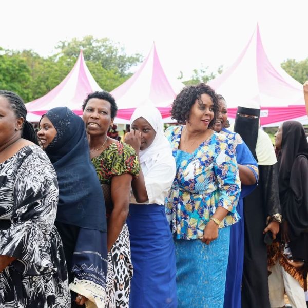 Widows day 03 qaSfUFw 1 600x600